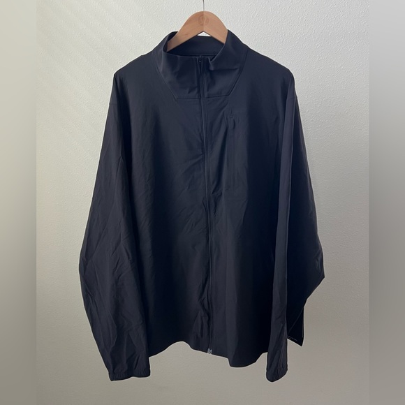 Lululemon Expeditionist Jacket in black